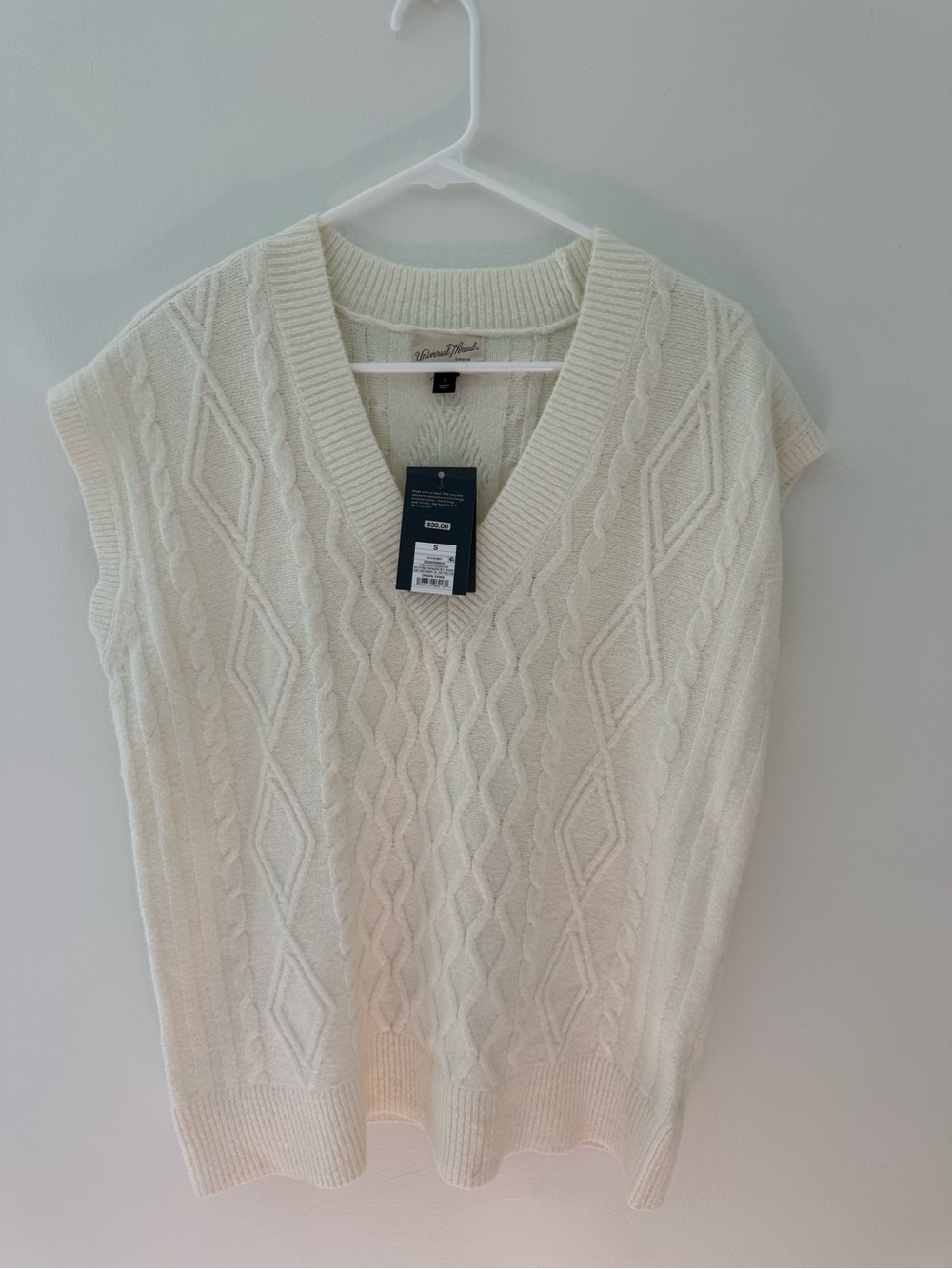 NWT Universal Thread Knit V-Neck Sweater Vest Perfect for Layering